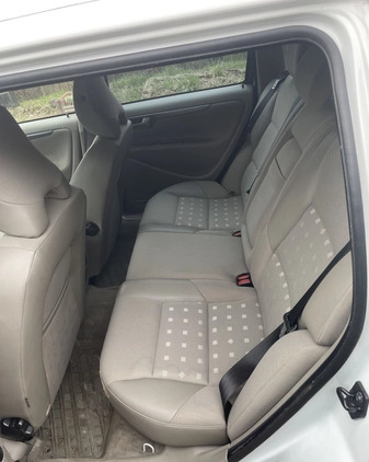 Volvo V70 cena 16900 przebieg: 303734, rok produkcji 2006 z Kraków małe 254